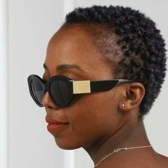 BURBERRY Sophia Sunglasses Black Cat Eye B4361 ASO Madonna - Picture 14 of 14